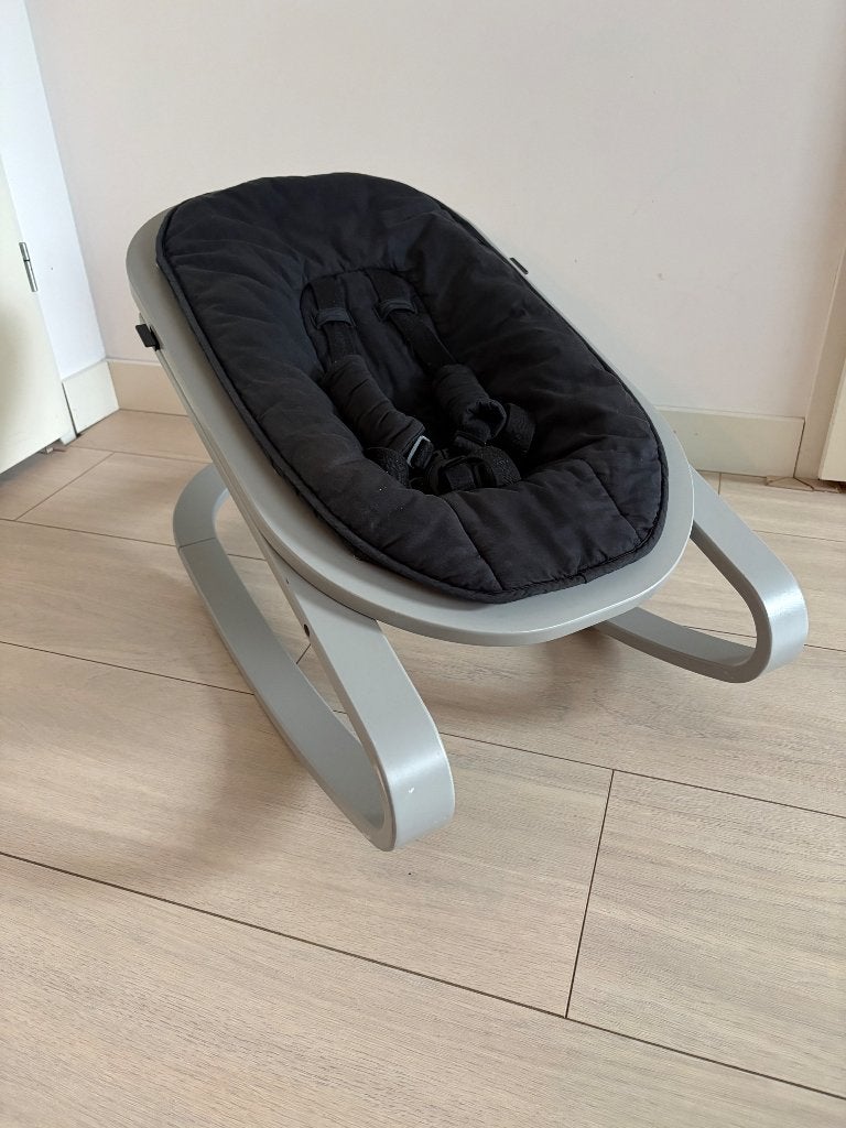 Kidsmill wipstoel grijs met zwarte zitting, incl. adapters, Wipstoel, Met gordel(s) of riempje(s), Zo goed als nieuw, Ophalen