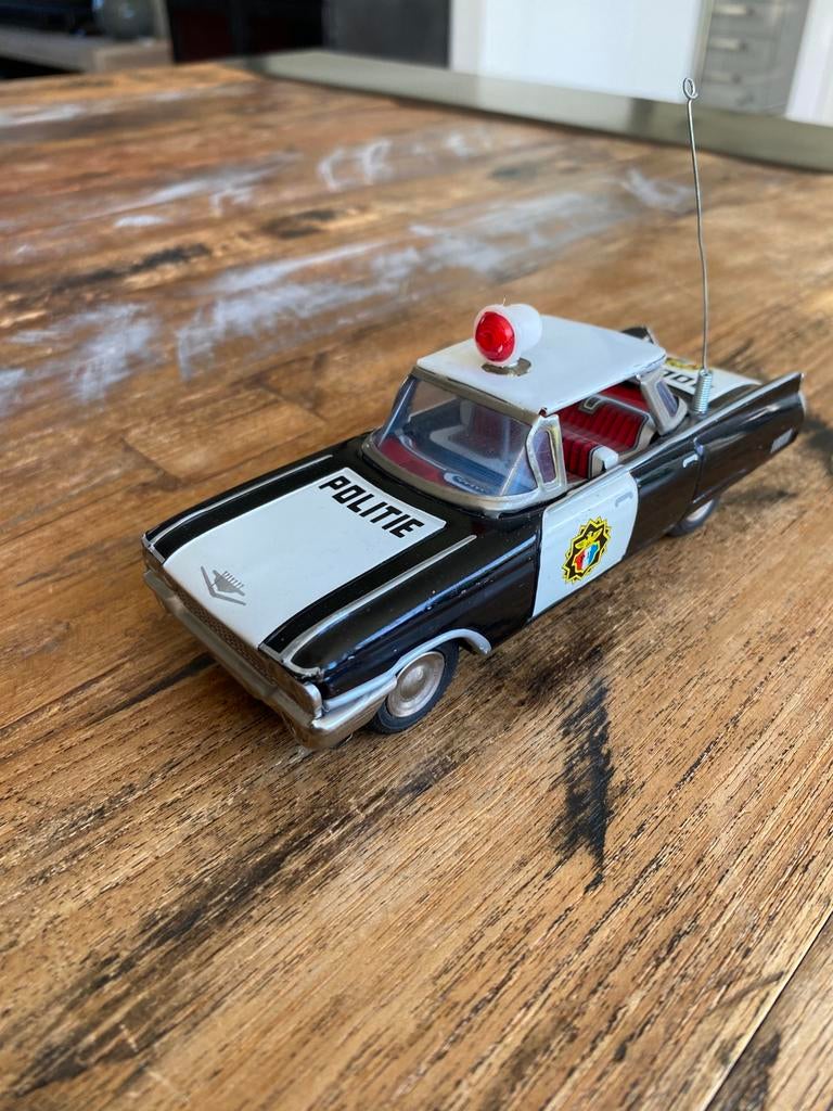 Blikken Cadillac politiewagen, Hobby en Vrije tijd, Modelauto's | 1:24, Ophalen of Verzenden, Zo goed als nieuw, Overige merken