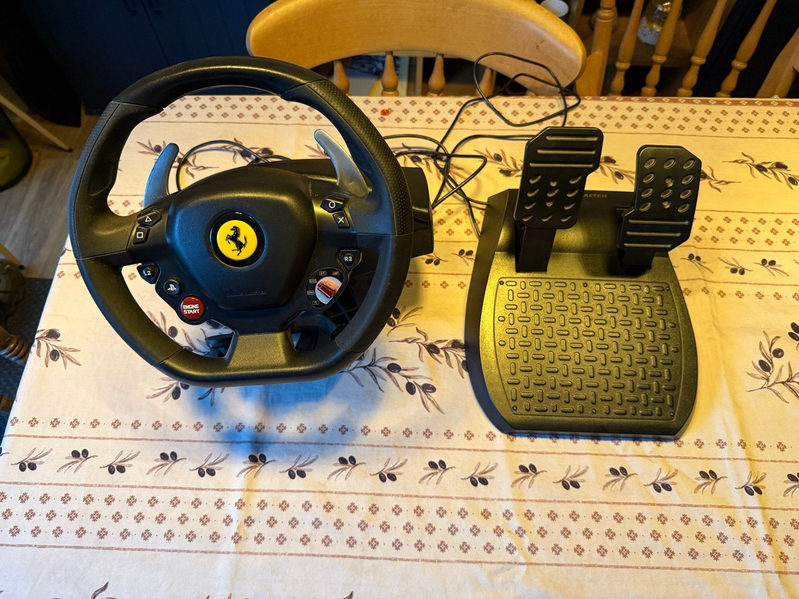 Thrustmaster T80 Ferrari 488 GTB Edition Racestuur, Ophalen, Racestuur, PlayStation, Zo goed als nieuw