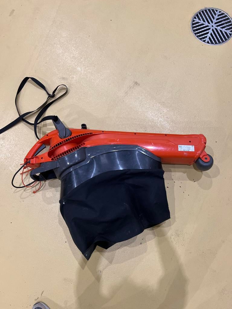 Husqvarna bladblazer met zuigfunctie, Ophalen, Gebruikt, Handgedragen, Met opvangzak