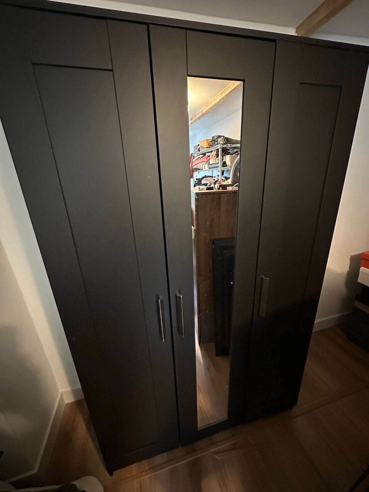 IKEA BRIMNES Kast met spiegeldeur en hangruimte, Huis en Inrichting, Kasten | Kledingkasten, Ophalen, Gebruikt, 100 tot 150 cm