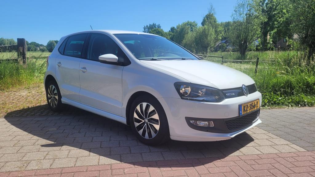 VW Polo 1.0 TSI 70KW 5 Nederlandse goed onderhouden auto!, Auto's, Stof, 40 €/maand, 95 pk, Wit