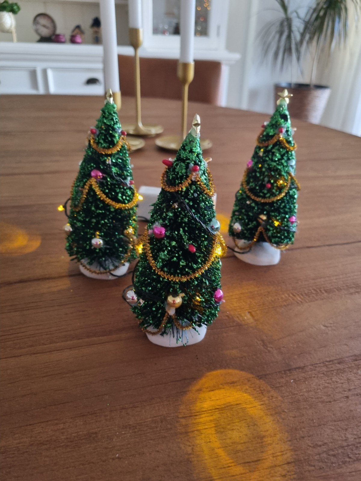 Kerstdorp miniatuur kerstboompjes met led verlichting, Ophalen of Verzenden, Zo goed als nieuw