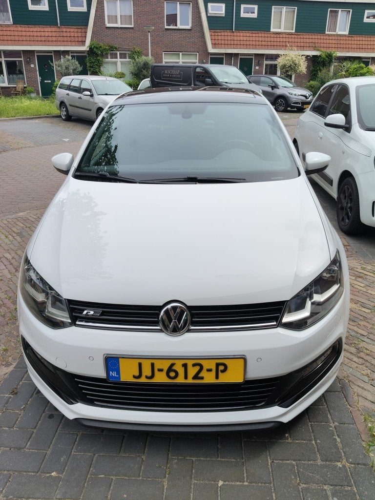 Volkswagen Polo 1.0 TSI 81KW 2016 Wit, Auto's, Volkswagen, Voorwielaandrijving, 40 €/maand, Zwart, Bedrijf