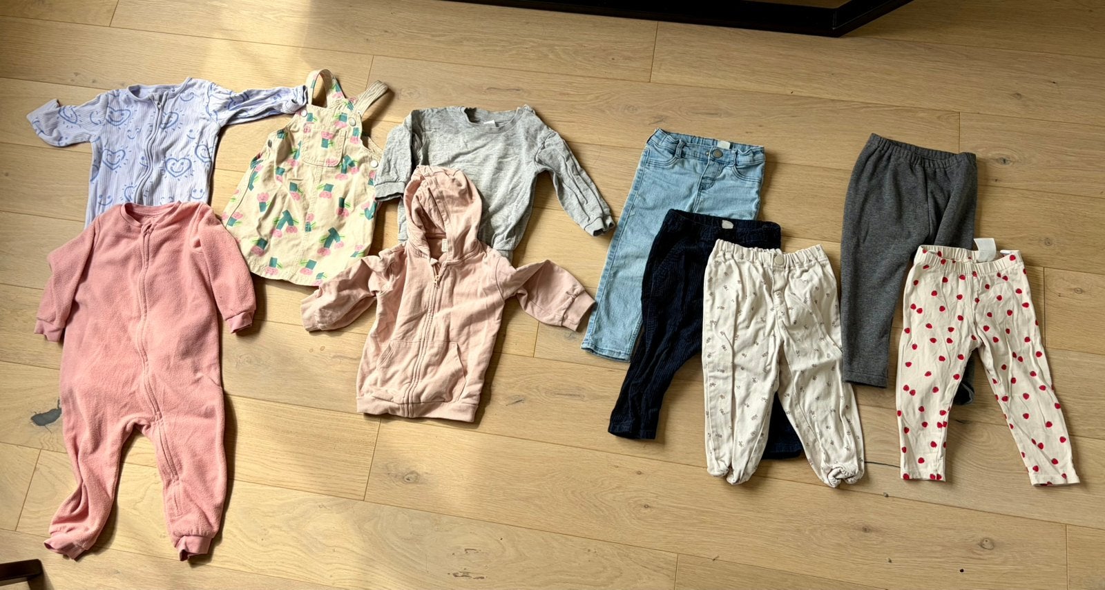 Bundle of Girls Clothes 86cm HEMA, H and M, Ophalen of Verzenden, Zo goed als nieuw, Maat 86