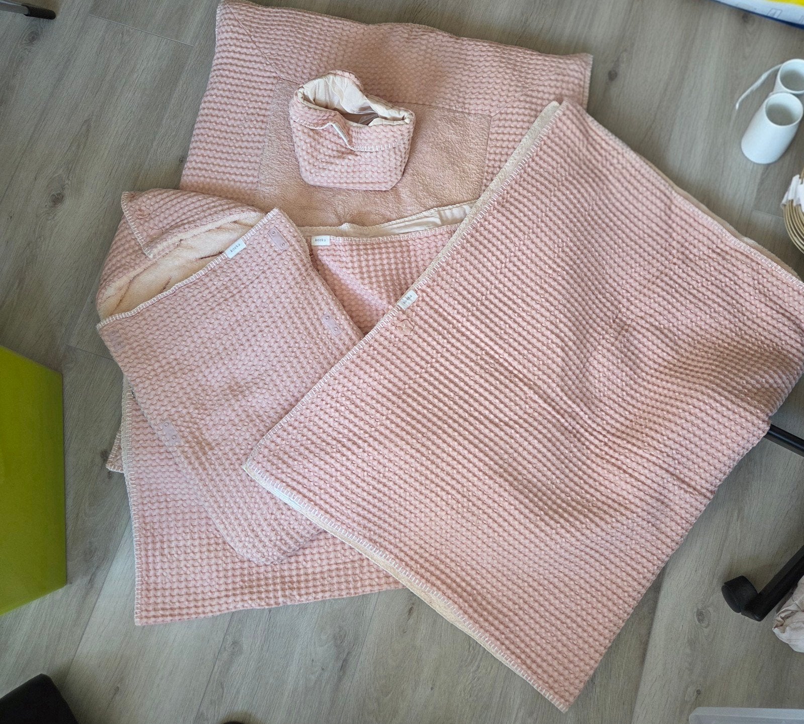 Koeka set: voetenzak, boxkleed, dekens en mandje, Ophalen of Verzenden, Gebruikt