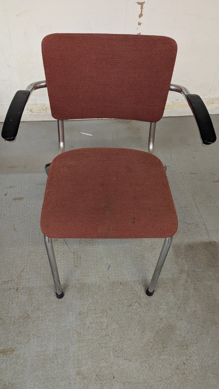 Stoel met chromen frame en rode bekleding, Ophalen, Gebruikt, Rood, Eén