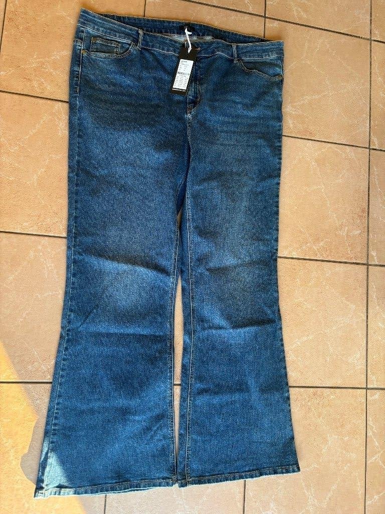 Mooie nieuwe Yesta spijkerbroek mt 50, Kleding | Dames, Blauw, Ophalen of Verzenden, Broek of Spijkerbroek, Nieuw