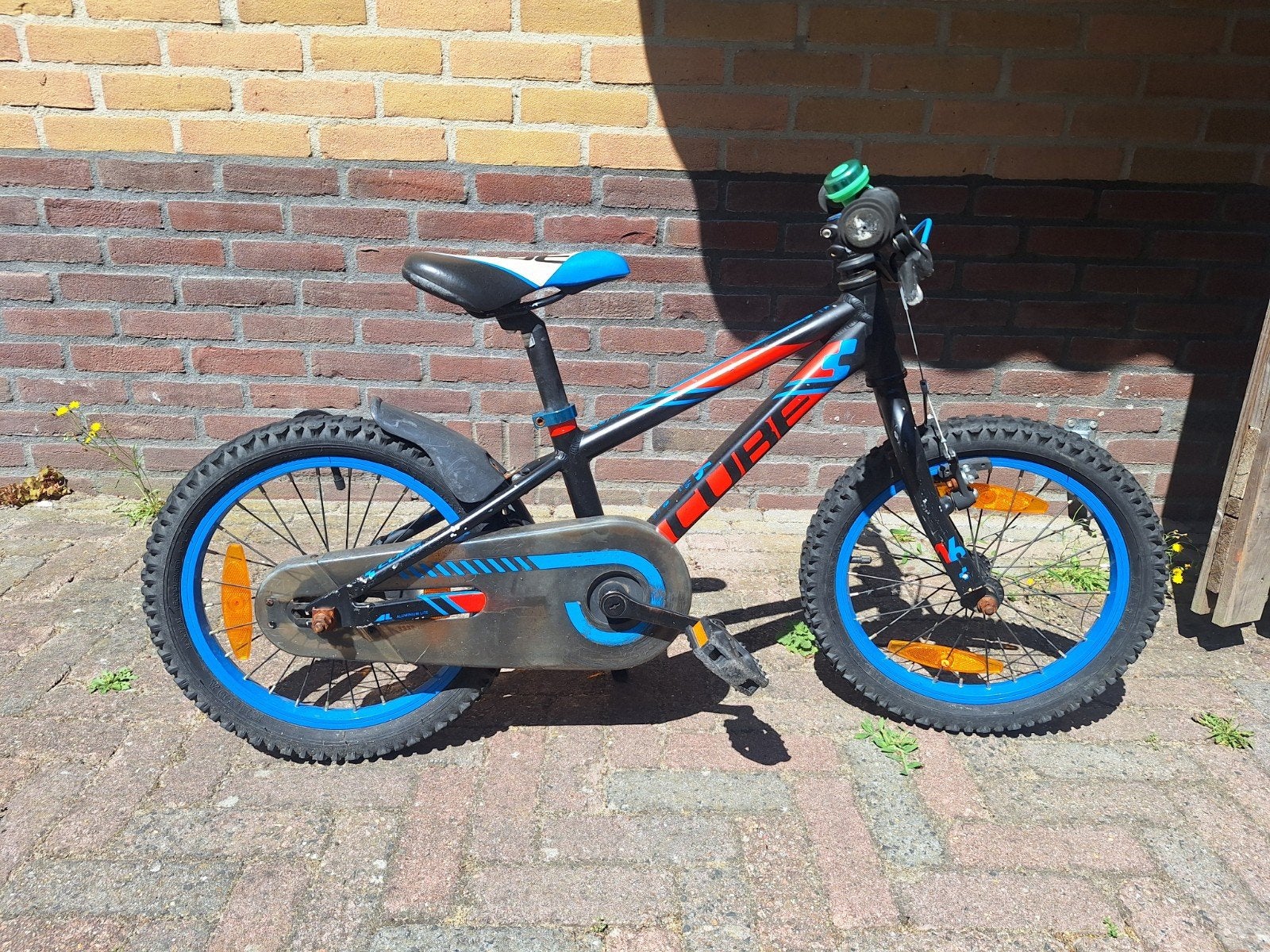 Cube kinderfiets 16 inch - Zwart/Blauw/Rood, Fietsen en Brommers, Fietsen | Kinderfietsjes, Ophalen, Velgrem, Cube, 16 tot 20 inch