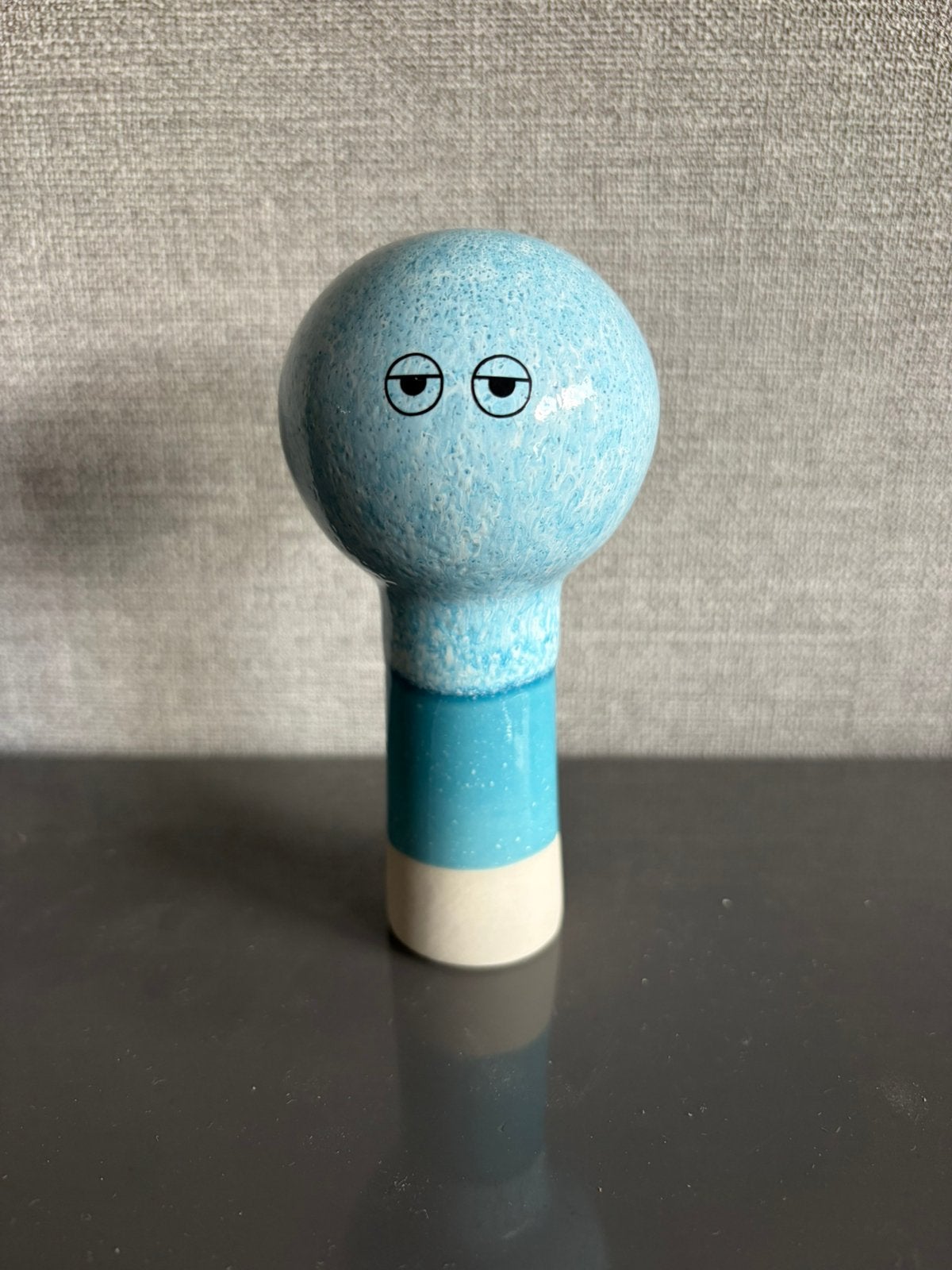 Studio Arhoj” Familia”, 2022,  kleur blauw, Gemerkt, Object, Ophalen of Verzenden, 12 cm