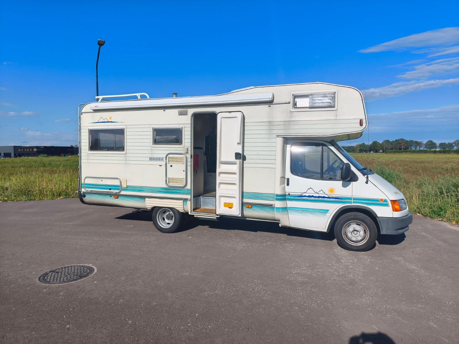 Ford Transit 190 Camper - Opknapper met potentieel, Caravans en Kamperen, Alkoof, Ringverwarming, Ford, Particulier