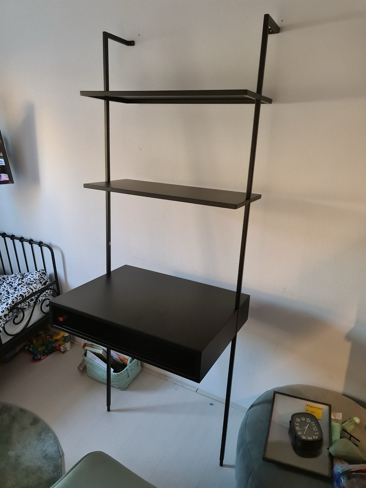 Metalen wandbureau met planken, Gebruikt, Metaal, Ophalen of Verzenden, Overige merken