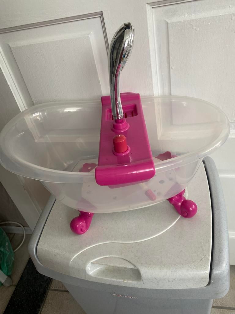 POPPENBAD EN DOUCHE, Kinderen en Baby's, Speelgoed | Poppen, Ophalen of Verzenden, Zo goed als nieuw, Babypop