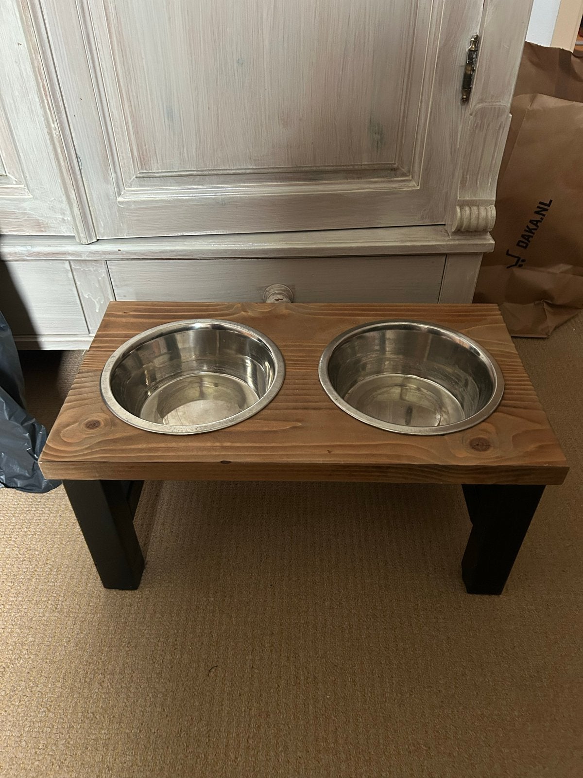 Voerbak voor de hond, Ophalen, Zo goed als nieuw