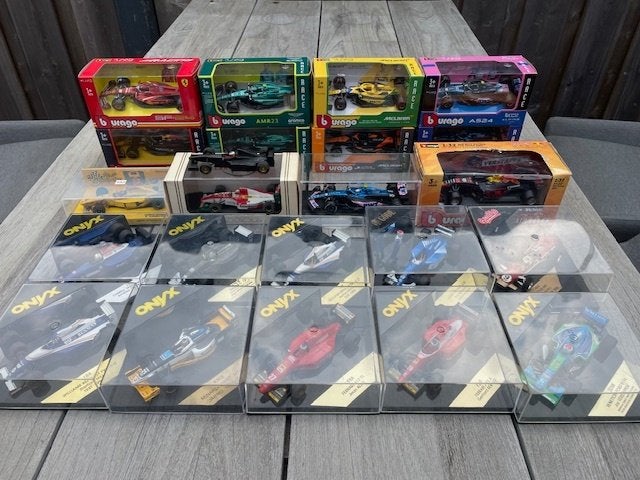 23 x Formule 1 verzameling met modellen 1/43, Ophalen of Verzenden, Zo goed als nieuw, Formule 1