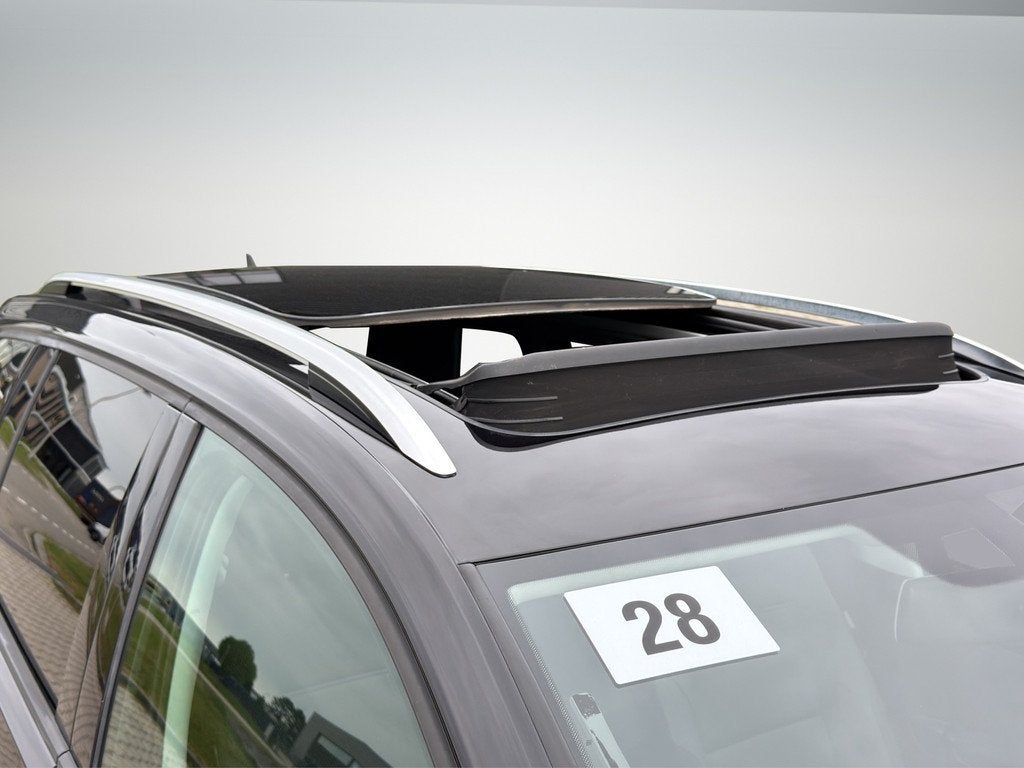 Volkswagen Golf Variant 1.2 TSI - DSG|Panorama|Trekhaak|NAP, Euro 5, Gebruikt, 4 cilinders, Zwart