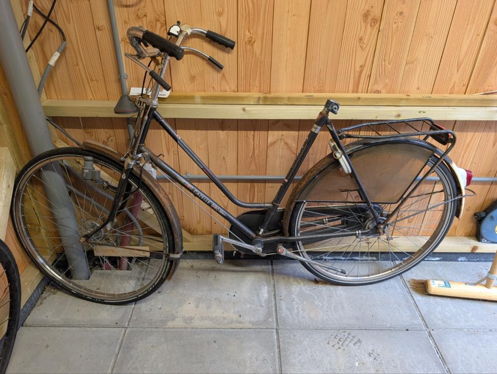 Oma's Gazelle fiets - opknapproject, Fietsen en Brommers, Fietsen | Dames | Omafietsen, Ophalen, Gebruikt, Velgrem, Handrem