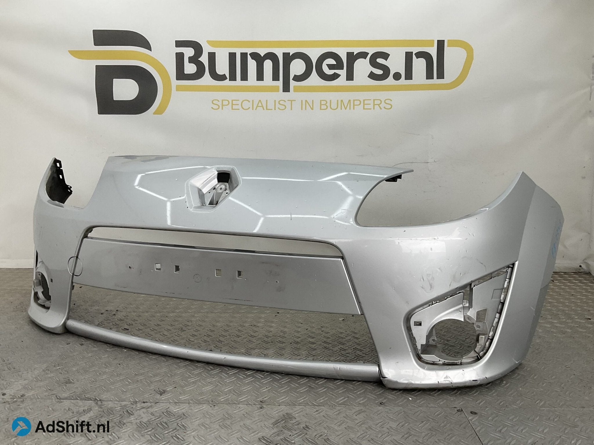 BUMPER Renault Twingo 2 GT 2007-2013 8200649327 VOORBUMPER F, Auto-onderdelen, Carrosserie en Plaatwerk, Bumper