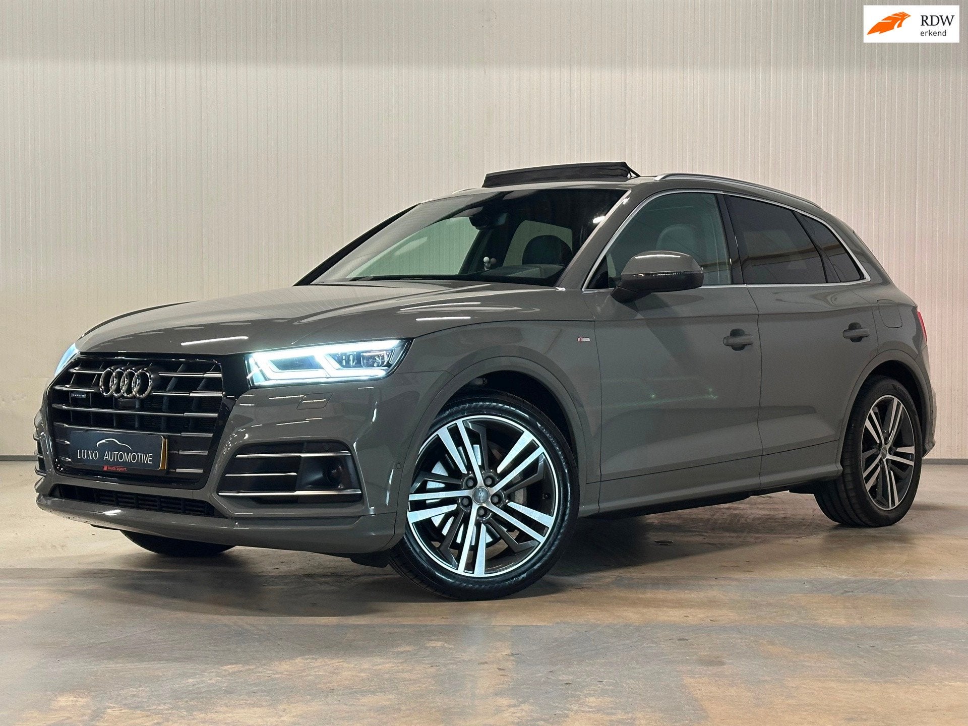 Audi Q5 55 TFSI e Quattro Competition | PANO | S--LINE | NAR, Auto's, Automaat, Euro 6, 4 cilinders, Bedrijf