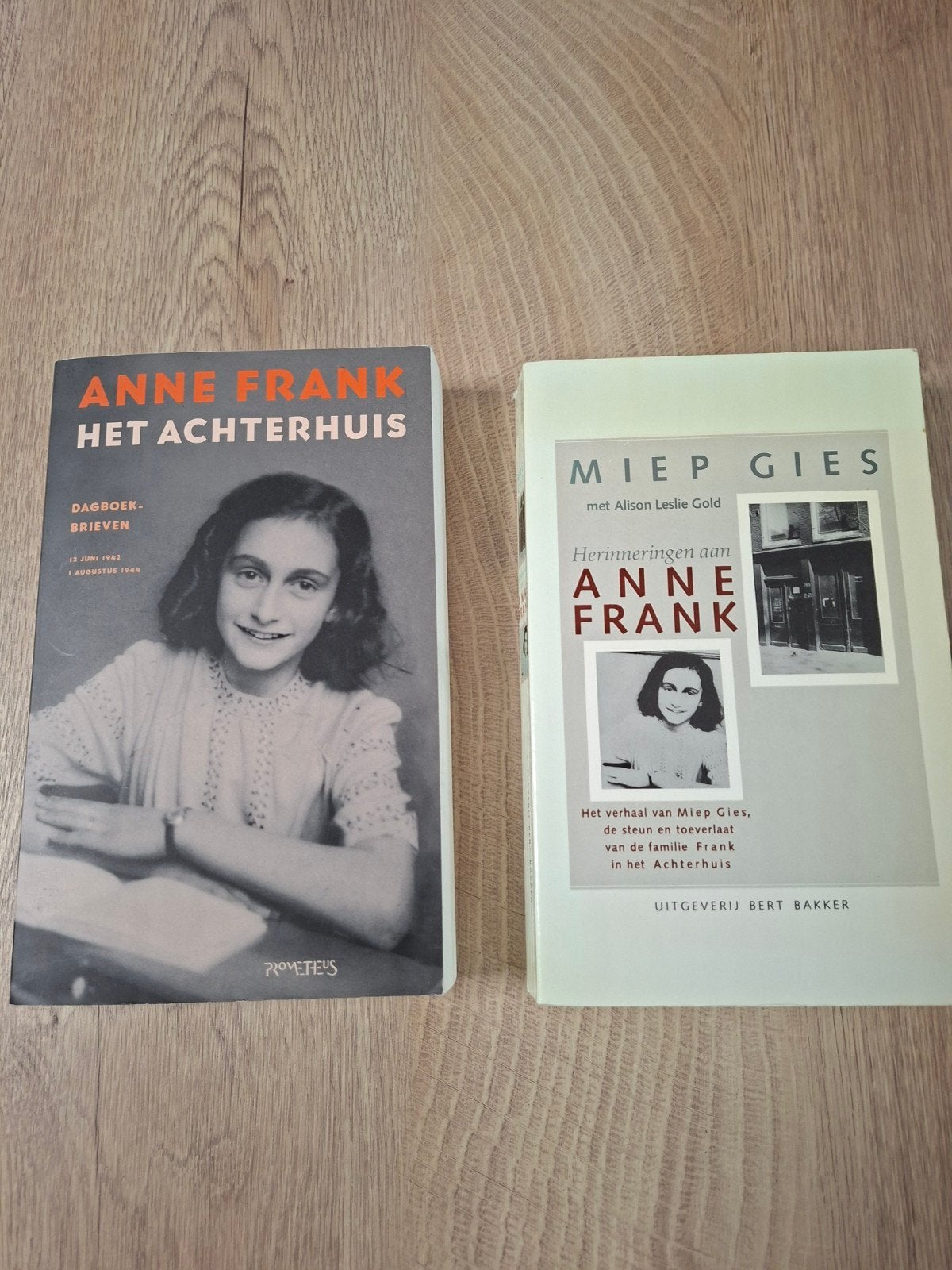 Anne Frank Het Achterhuis & Miep Gies Herinneringen, Ophalen of Verzenden, Zo goed als nieuw