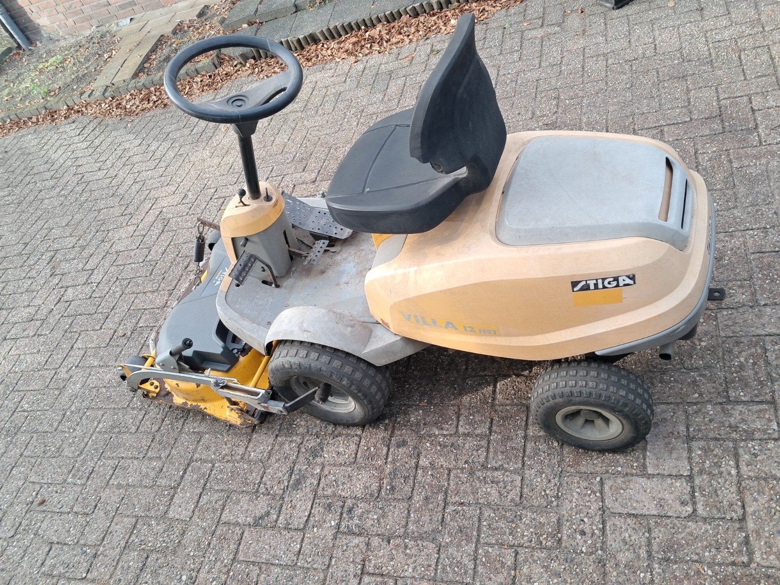 stiga villa 85cm, Tuin en Terras, Zitmaaiers, Ophalen, Gebruikt, Minder dan 90 cm