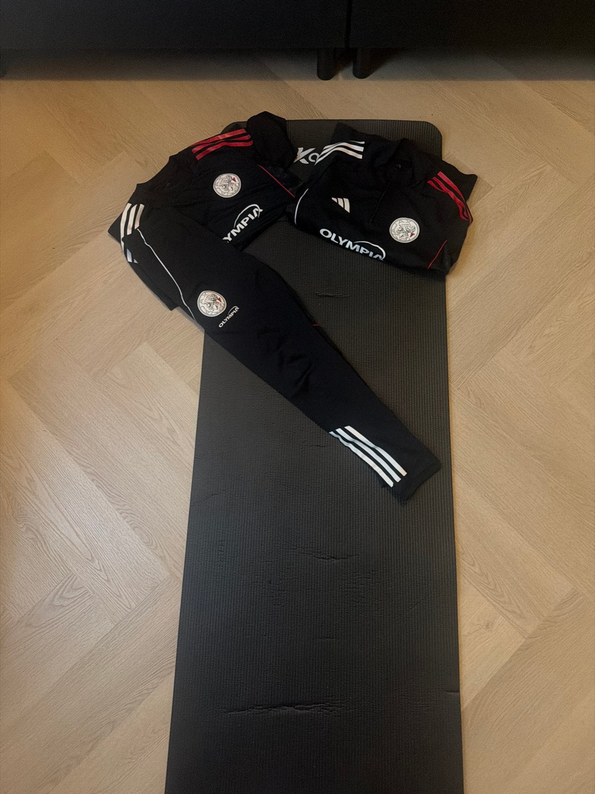 Fitnessmat en sportkleding (Olympia) maat 164, Ophalen of Verzenden, Zo goed als nieuw, Fitnessmat