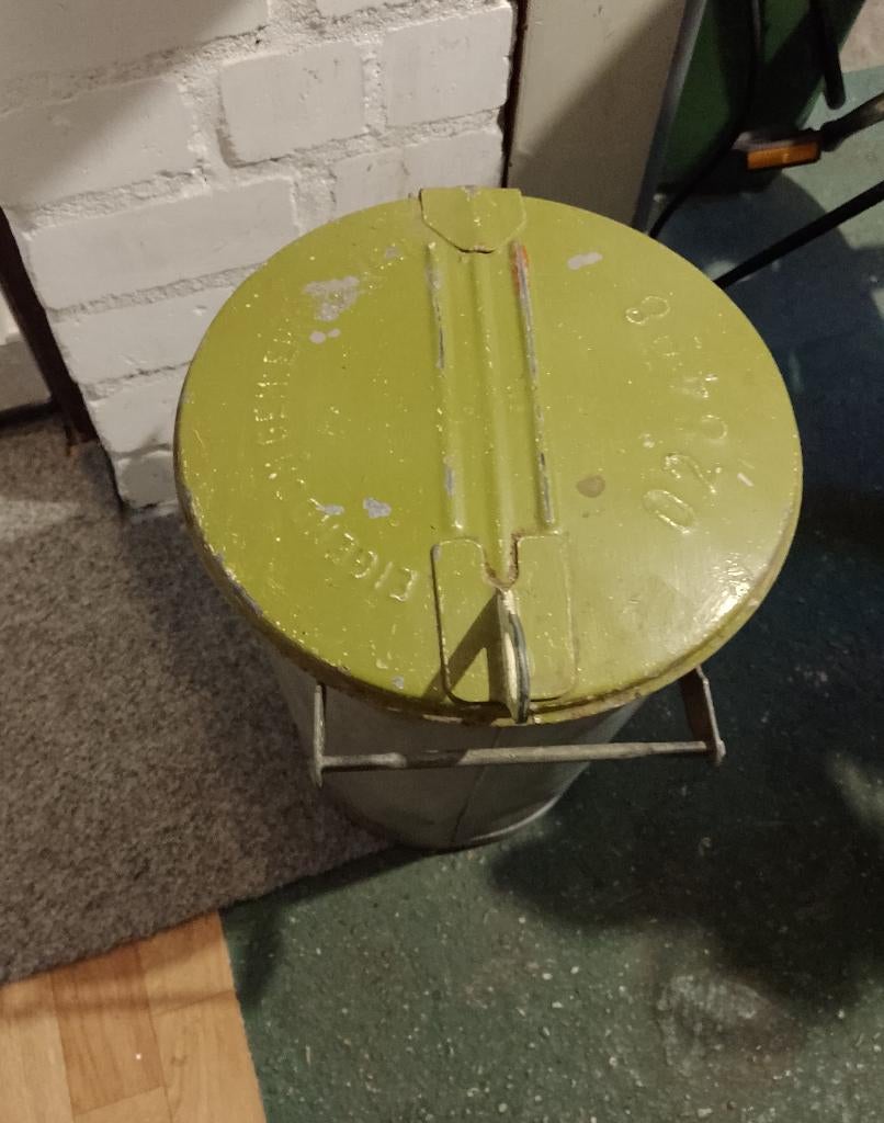 Oude vuilnisbak metaal, Ophalen, Gebruikt, 40 liter of meer, Metaal