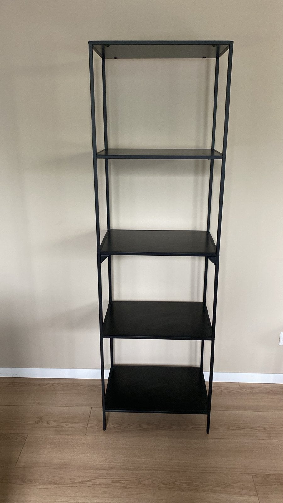 Zwart Jysk kastje 51x36x170 cm, Huis en Inrichting, Ophalen, Met plank(en), Gebruikt, 50 tot 100 cm