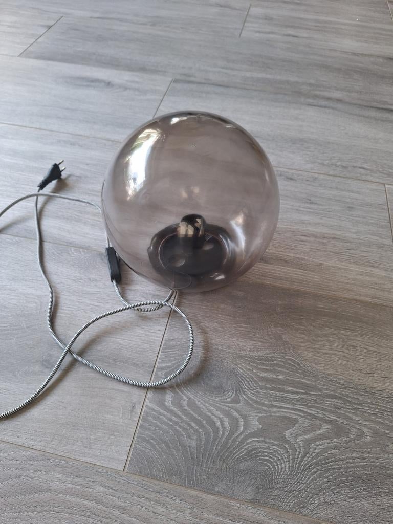 IKEA FADO Tafellamp - Rookglas - Modern Design, Ophalen of Verzenden, Zo goed als nieuw, Glas, Modern