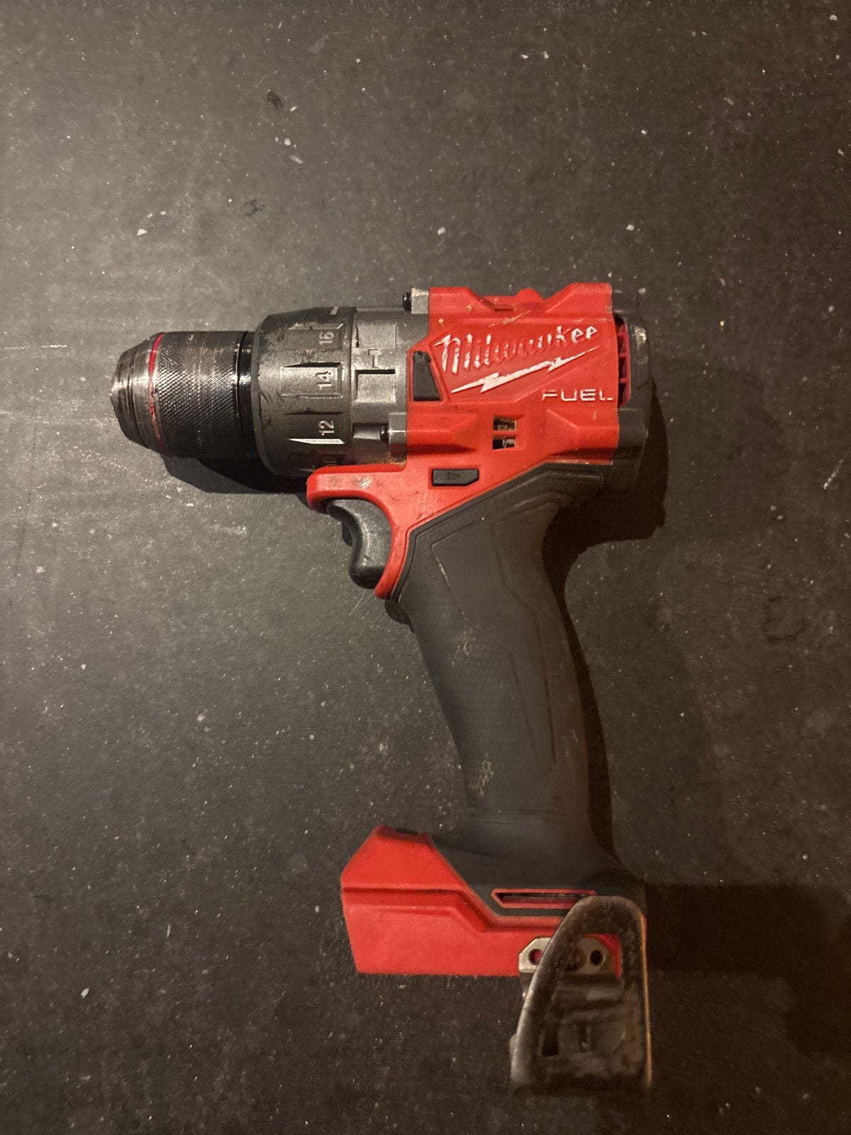 Foto 2 van Milwaukee FUEL Accuboormachine m18