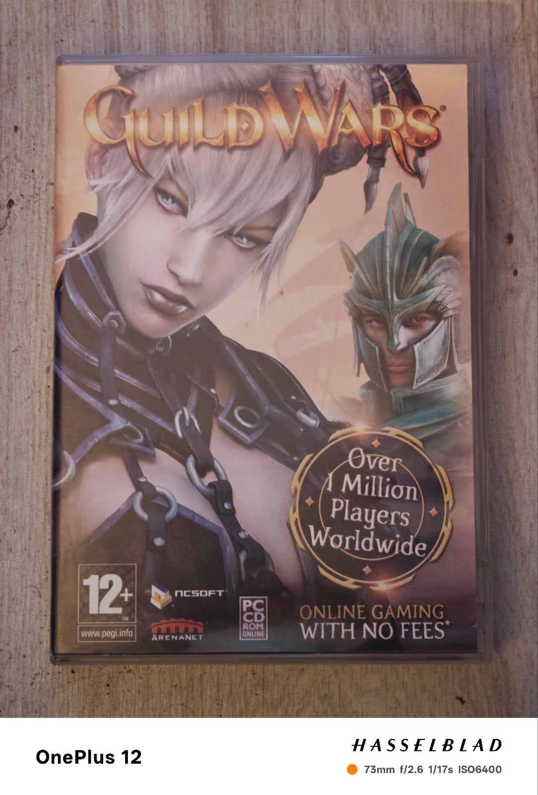 Guild Wars PC CD-ROM - Online Gaming met Bonus Items, Spelcomputers en Games, Online, Ophalen of Verzenden, Zo goed als nieuw