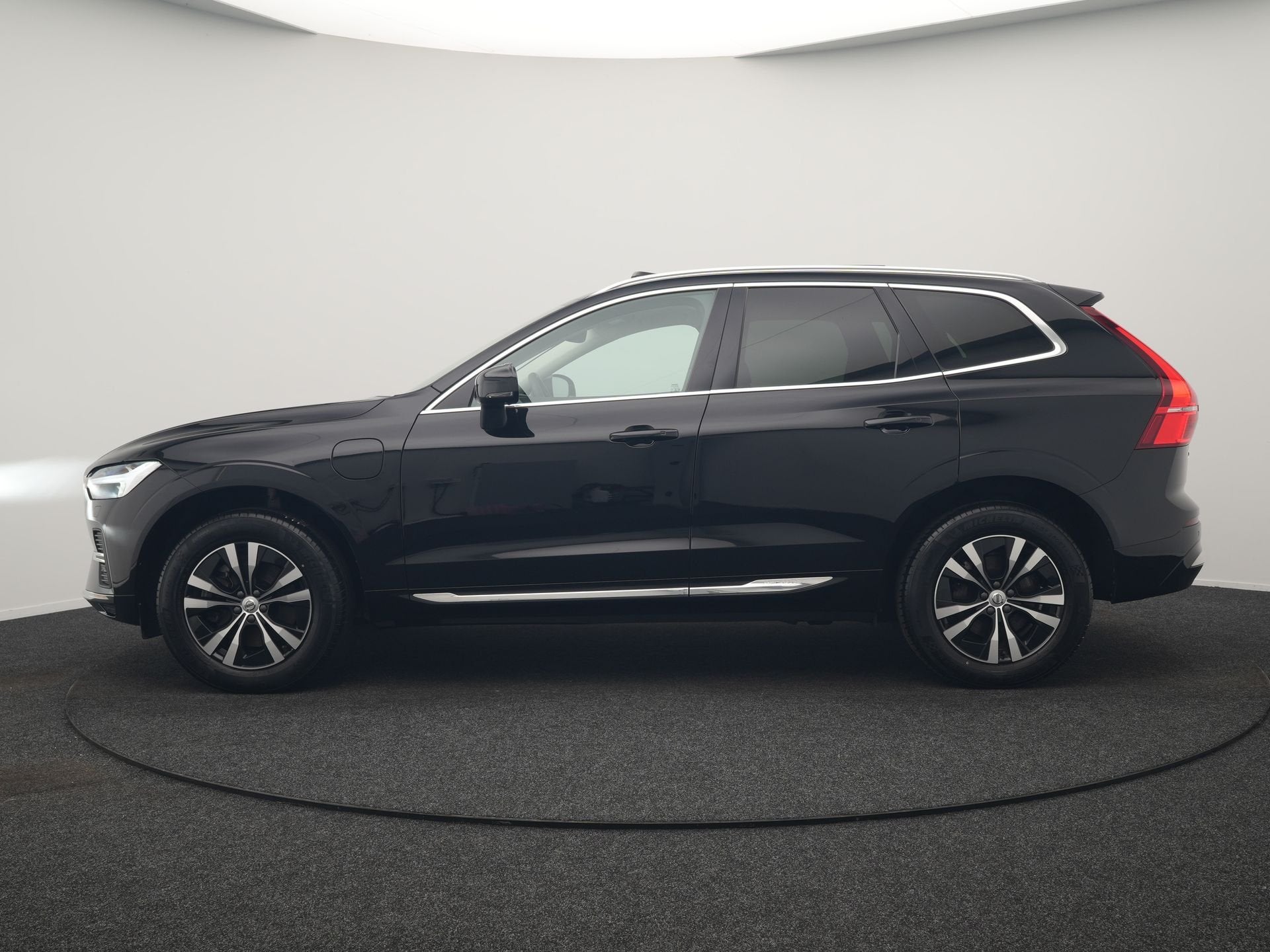 Volvo XC60 T6 AWD Inscription LONG RANGE PHEV 350pk | Panoda, Automaat, Stof, Gebruikt, Automatische klimaatregeling