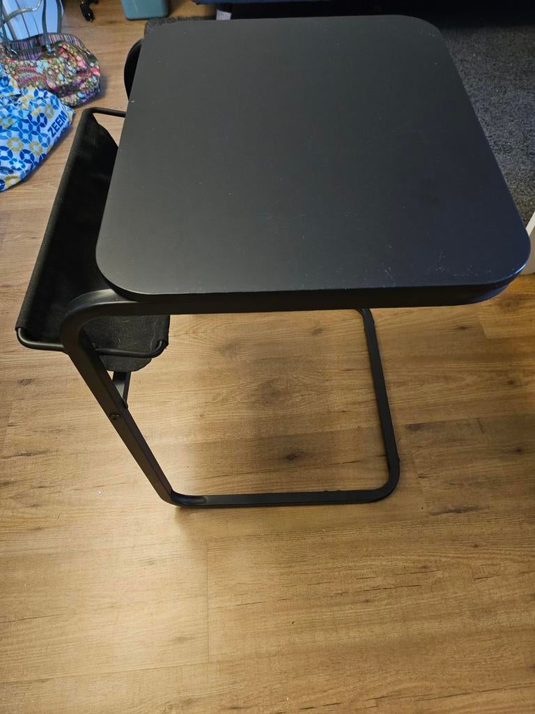 Laptop tafeltje, Ophalen, Zo goed als nieuw