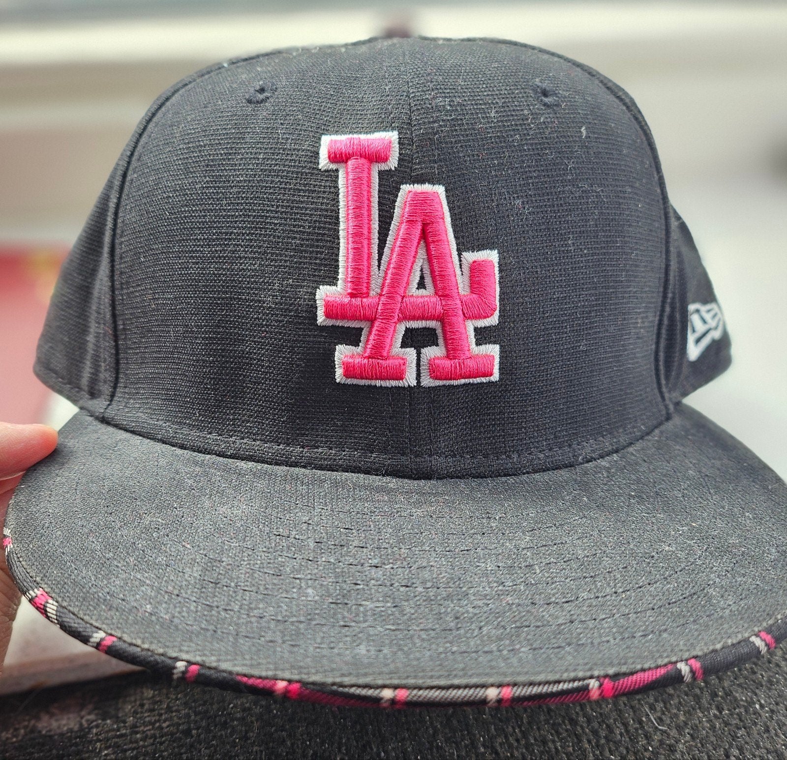 New Era LA Dodgers Pet - Zwart/Roze - Maat 7 1/4 (57.7cm), New Era, Ophalen of Verzenden, Zo goed als nieuw, Pet