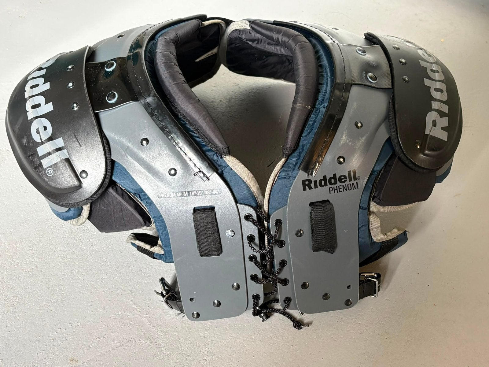American football gear Ridell, helm, shoulderpads en meer, Sport en Fitness, Overige Sport en Fitness, Ophalen of Verzenden, Zo goed als nieuw