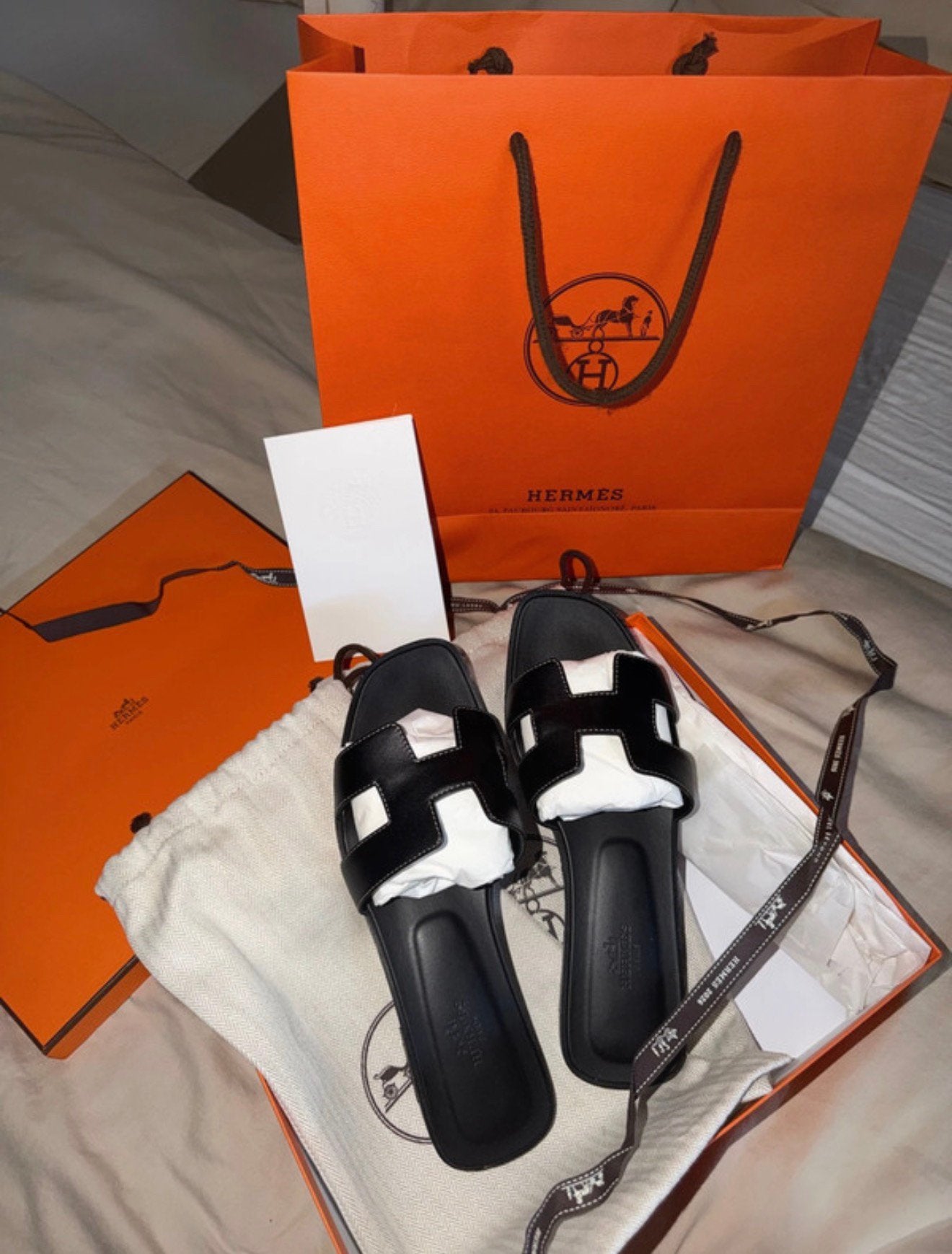 Hermes Oran slipper zwart maat 38, Kleding | Dames, Verzenden, Zo goed als nieuw, Zwart