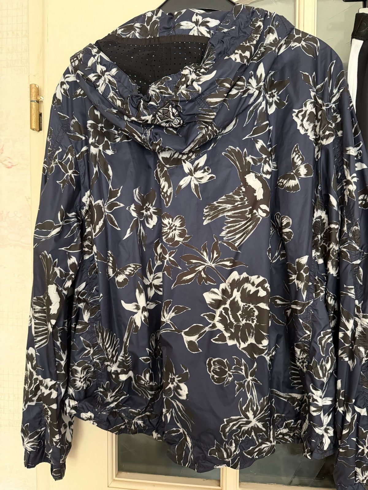 Marccain 2-delig pak: donkerblauwe jas en broek met bloemen, Kleding | Dames, Ophalen of Verzenden, Zo goed als nieuw, Maat 38/40 (M)