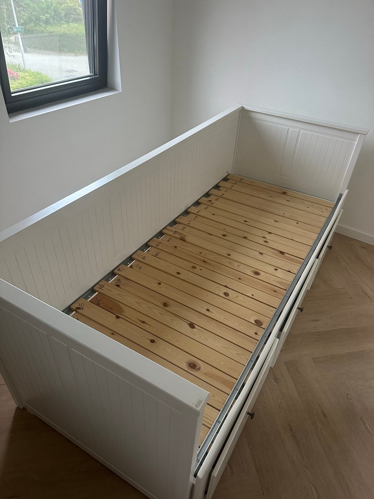 IKEA HEMNES bedbank met 3 lades, wit, uitschuifbaar, Huis en Inrichting, Slaapkamer | Bedden, Ophalen, Wit, Tweepersoons, 200 cm