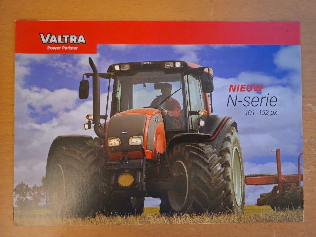 Folder Valtra N-serie 101 tot 152 pk, Ophalen of Verzenden, Gelezen, Tractor en Landbouw