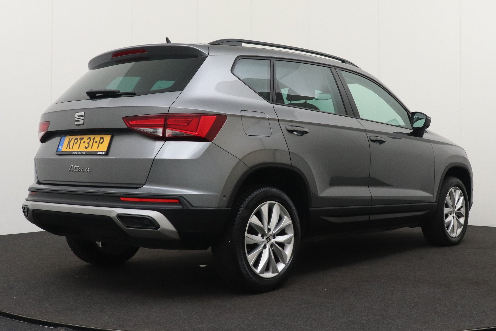 SEAT Ateca 1.5 Aut. TSI Xperience Business Intense Camera Ca, Auto's, Dealer onderhouden, 4 cilinders, Ateca, Bedrijf