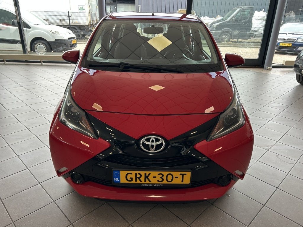Toyota Aygo 1.0 VVT-i x AIRCO NW APK 75 DKM BJ 2016 !, Voorwielaandrijving, Dealer onderhouden, Gebruikt, Euro 6