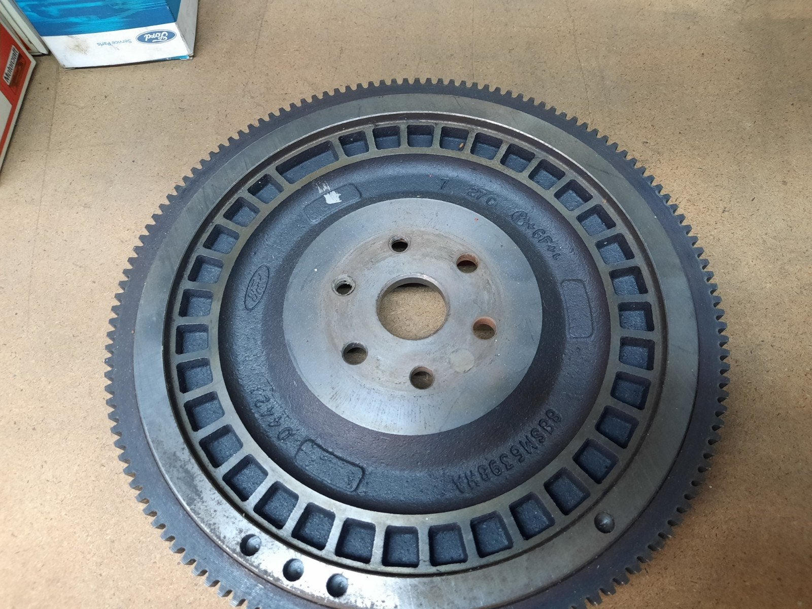 Ford-vliegwiel Escort / Fiesta 88SM6398HA / 88SM6398AA, Auto-onderdelen, Ophalen of Verzenden, Gebruikt, Ford