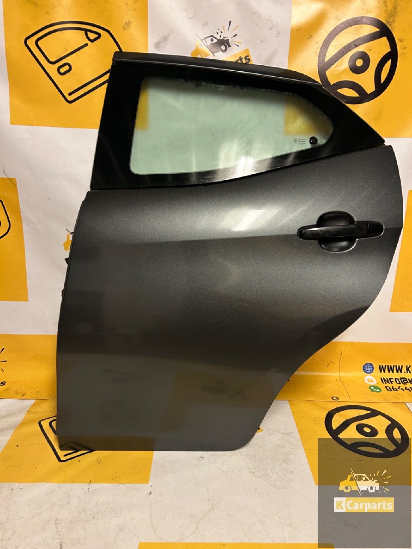 Portier Toyota Aygo Links achter deur Kwd 1G3 Antraciet, Auto-onderdelen, Info@toyota.co.jp, Gebruikt, Deur, Toyota Motor Corporation