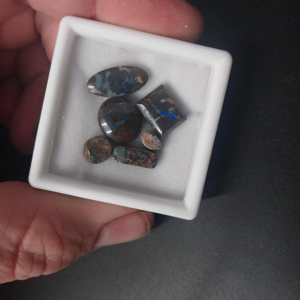 Lot met 6 verschillende boulder opaal cabochons, Ophalen of Verzenden