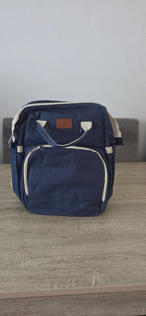 3-in-1 backpack. Backpack, travel bed and changing table, Kinderen en Baby's, Overige merken, Ophalen of Verzenden, Zo goed als nieuw