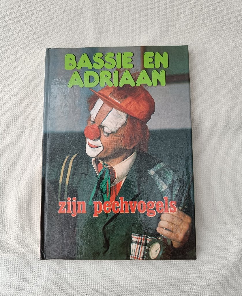 Bassie en Adriaan boek 1979, Ophalen of Verzenden, Gelezen, Fictie algemeen