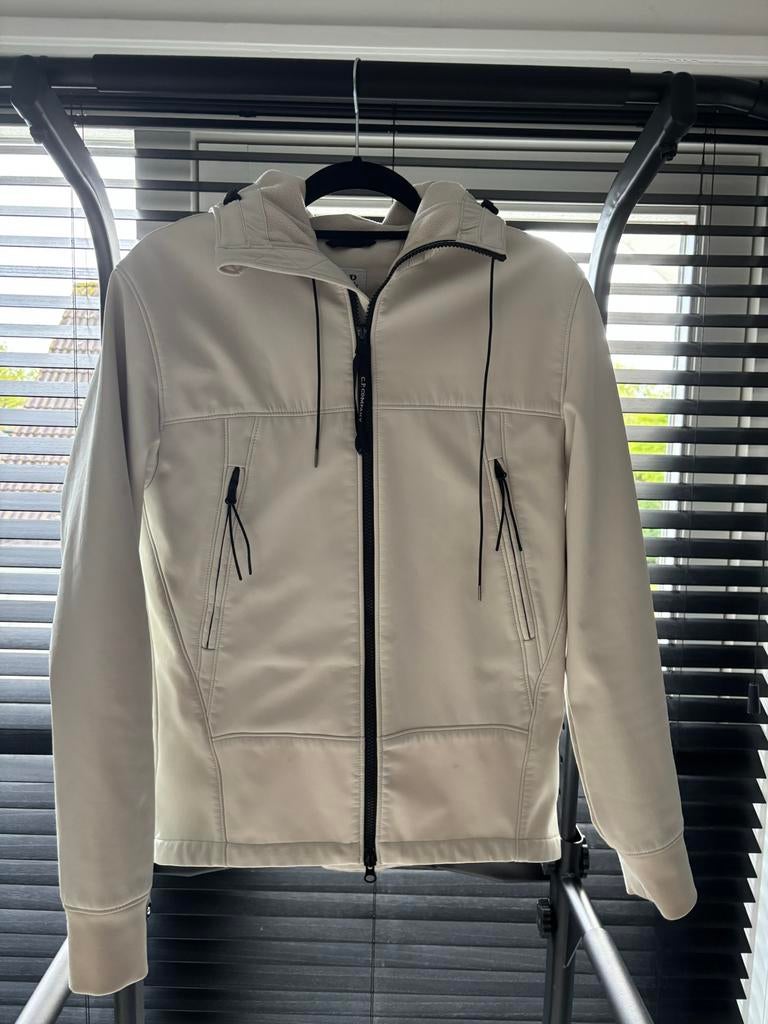 Nette CP Company softshell jas zandkleur maat S, Ophalen of Verzenden, Zo goed als nieuw, Beige