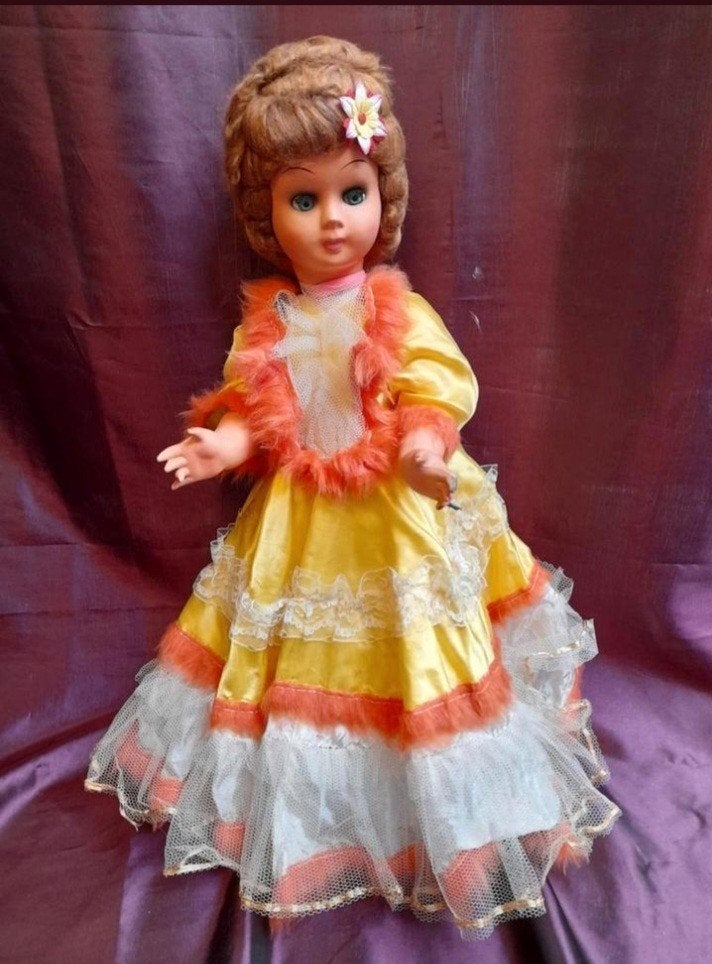 Mooie oude kermis pop, Ophalen of Verzenden