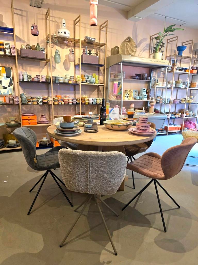 60% korting 5x Zuiver OMG eetkamerstoelen - Showroommodell, Huis en Inrichting, Ophalen, Overige kleuren, Leer, Zo goed als nieuw