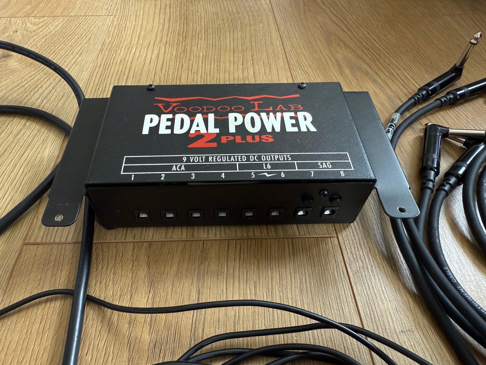 Complete set: Pedal Power 2 plus van Voodoo Labs, Ophalen of Verzenden, Zo goed als nieuw, Overige typen
